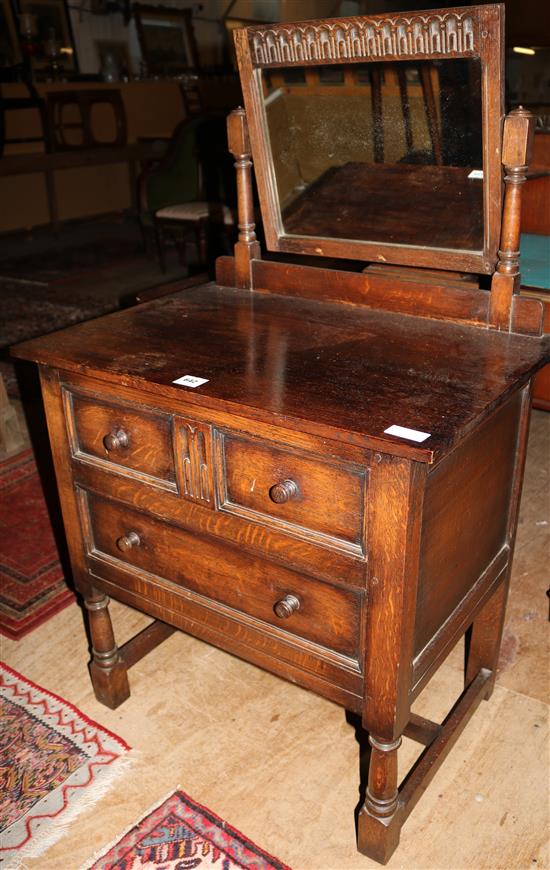 Small oak dressing chest